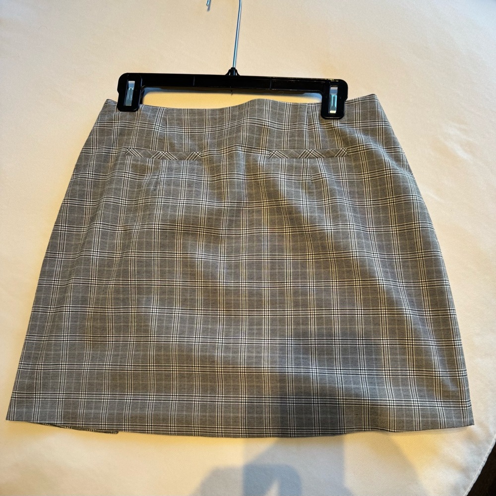 WAYF Grey Plaid Mini Skirt – Size M - Picture 2 of 5